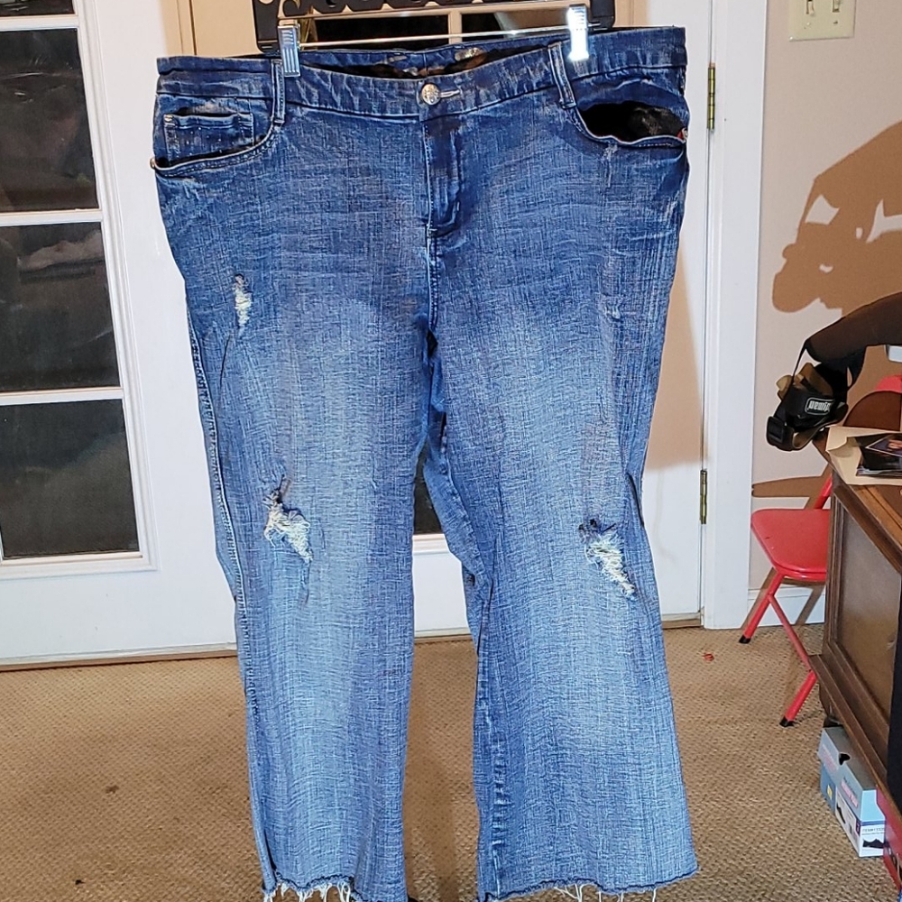 SEVEN 7 Distressed Jeans